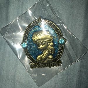 Brand New Disney Elsa Pin